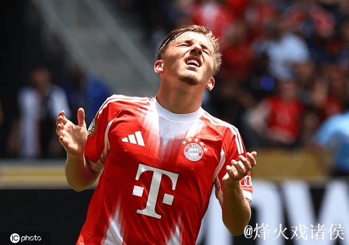 卡尔破门刷新五项最年轻纪录，拜仁2比2战平美因茨